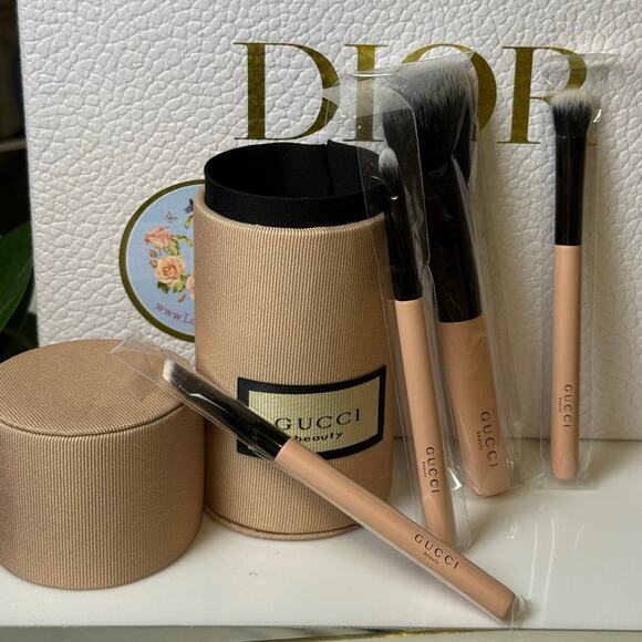 Gucci Other - Gucci Beauty Makeup 5 Piece Travel Brush Set - GWP - NEW no box